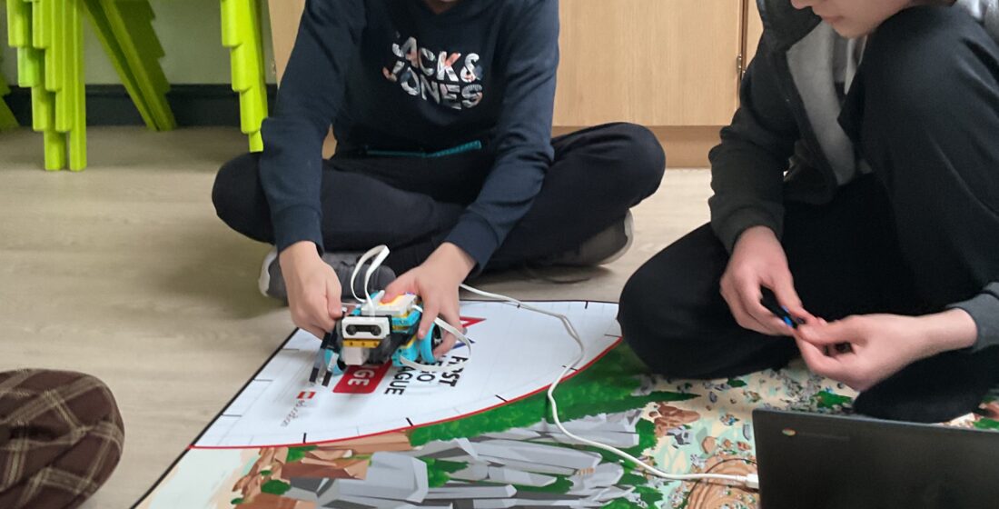 Learners aged 9–16 from Allerthorpe School building LEGO® robots during weekly FIRST® LEGO® League sessions.